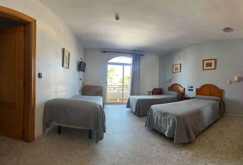 غرفة قياسية ثلاثية, Hospedium Hotel Twist