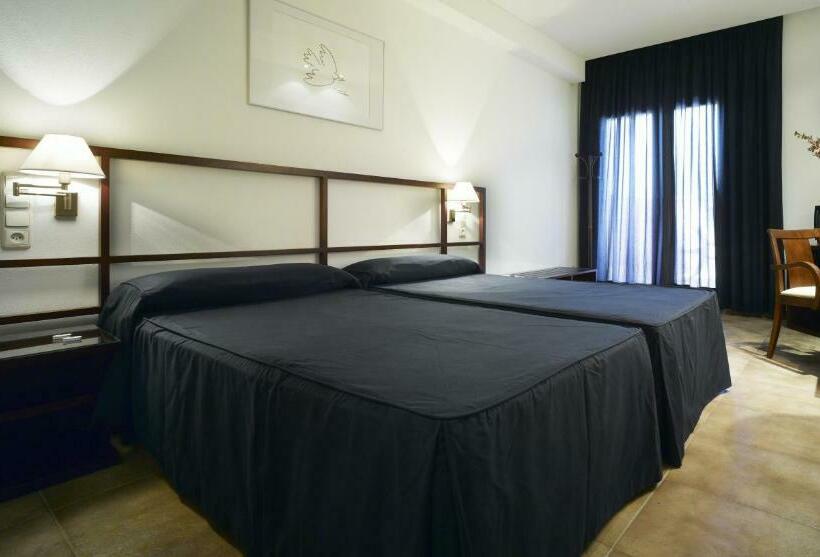 غرفة سوبريور مع إمكانية الدخول إلى سبا, Balneario de Archena  Hotel León