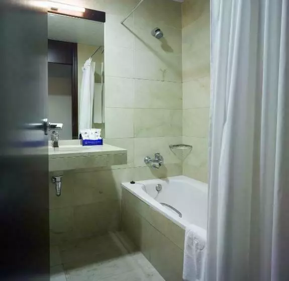 اتاق بزرگ با دسترسی به اسپا, Balneario de Archena  Hotel León