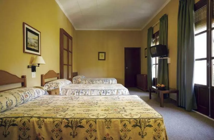 اتاق خانوادگی, Balneario de Archena  Hotel León