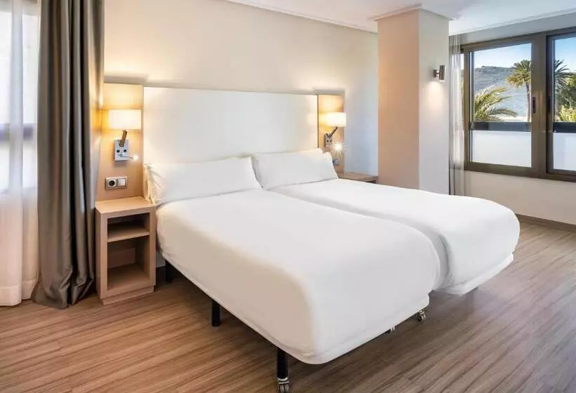 اتاق استاندارد, B&b Hotel Cartagena Cartagonova