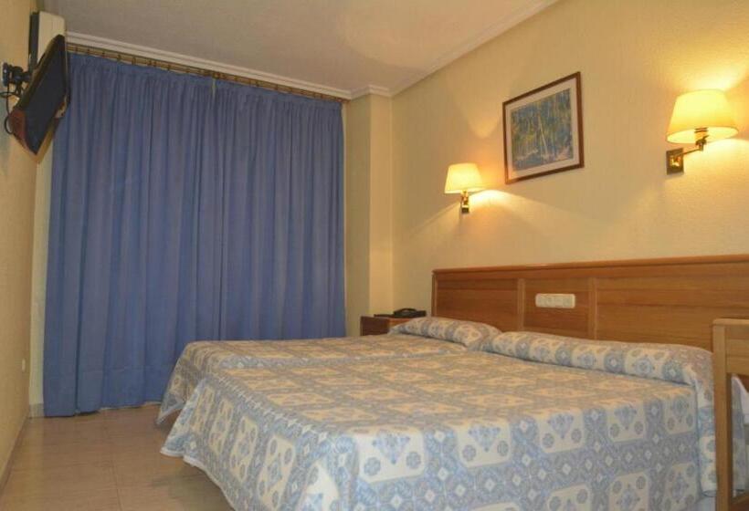 חדר סטנדרט לשלושה, Casa Emilio