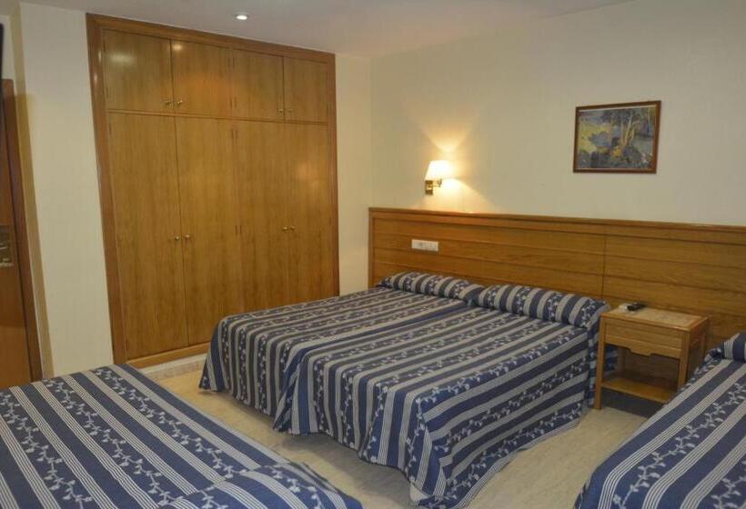 חדר סטנדרט לארבעה, Casa Emilio