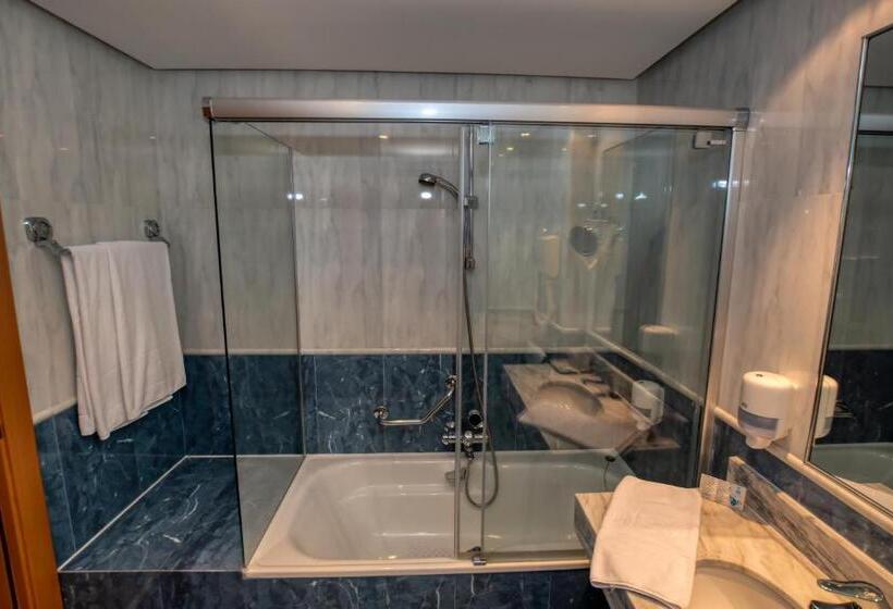 اتاق استاندارد سه نفره, Castilla Vieja