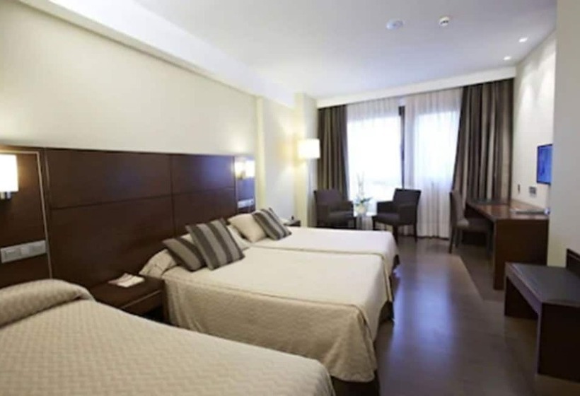 スタンダードトリプルルーム, Coia De Vigo