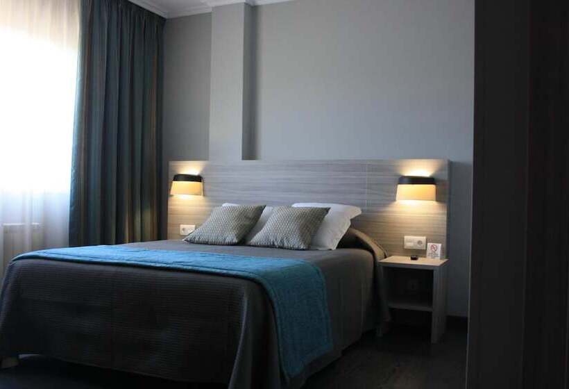 اتاق سوپریور, Combarro