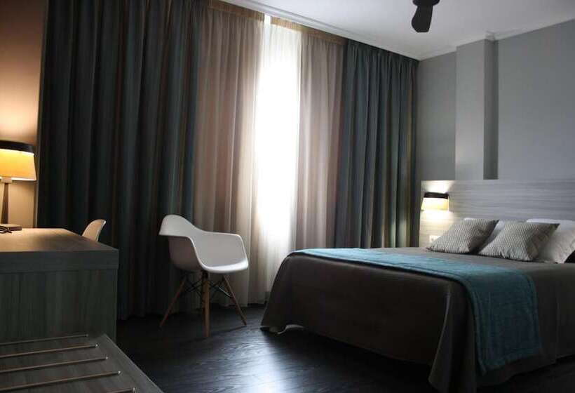 اتاق سوپریور, Combarro