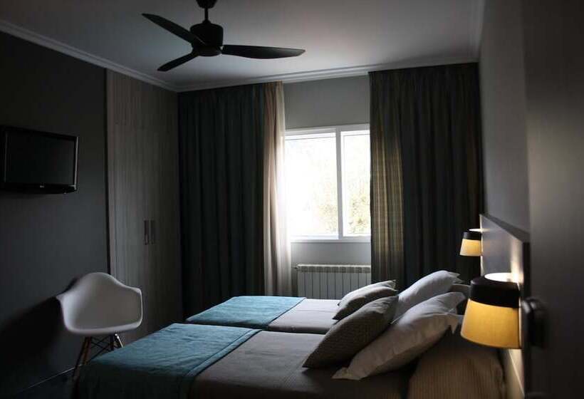 اتاق سوپریور, Combarro