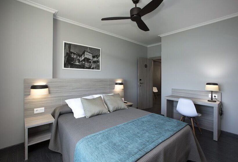 اتاق سوپریور, Combarro