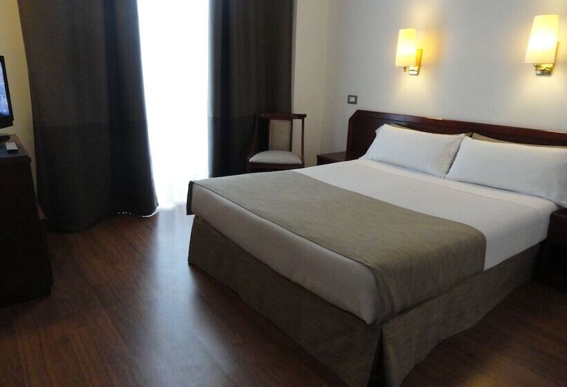 غرفة قياسية, Compostela Vigo