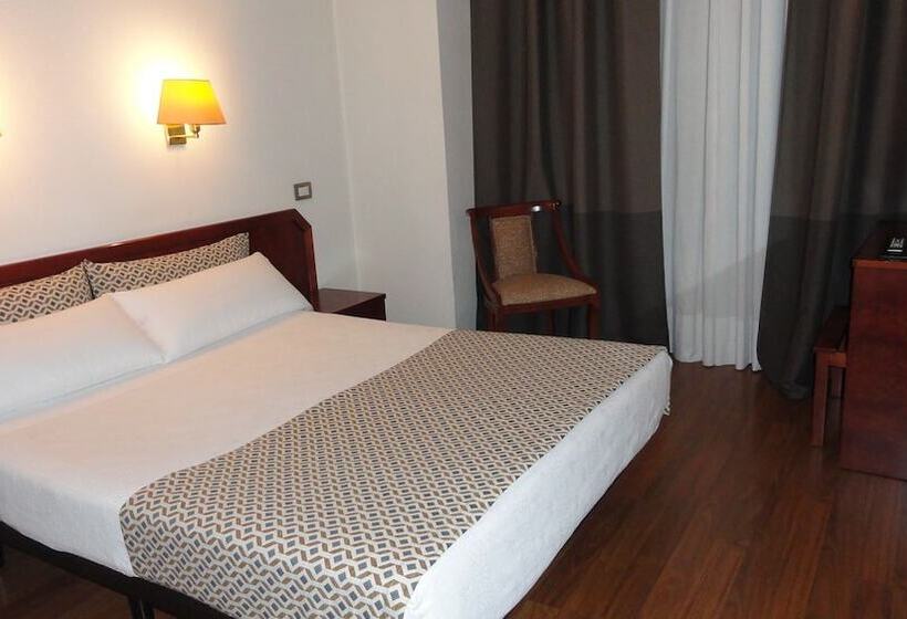 غرفة قياسية, Compostela Vigo