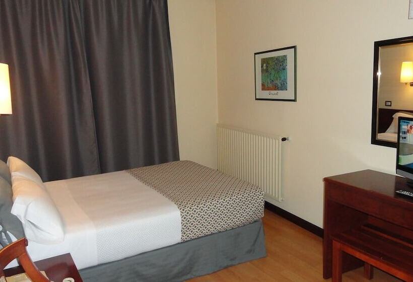 غرفة قياسية, Compostela Vigo