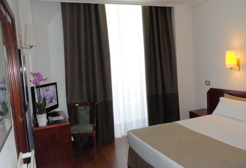 غرفة قياسية, Compostela Vigo