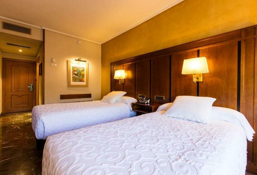 غرفة قياسية, Condestable Iranzo