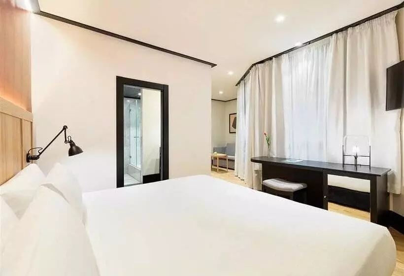 اتاق لوکس, H10 Puerta de Alcalá