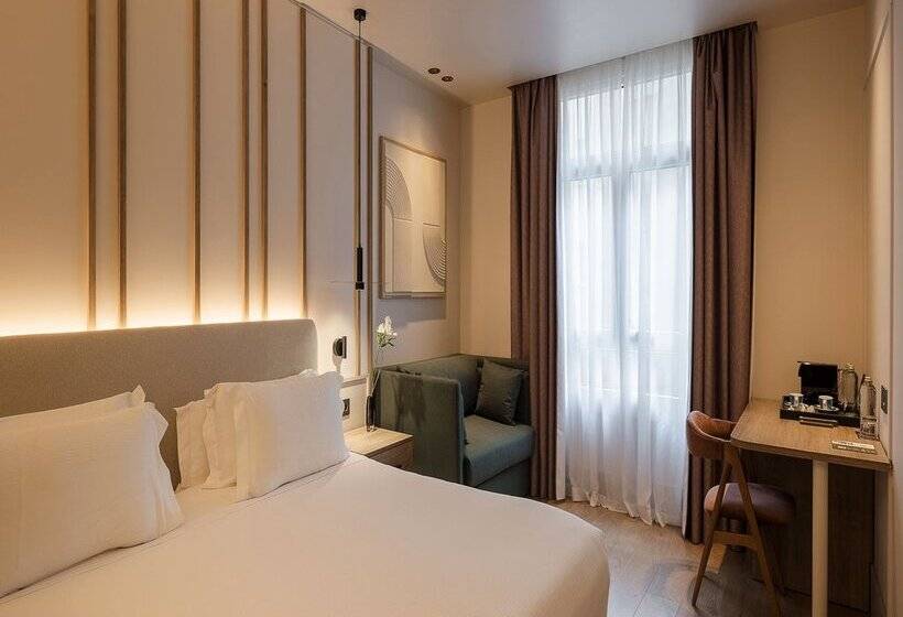 Номер Superior, H10 Puerta de Alcalá