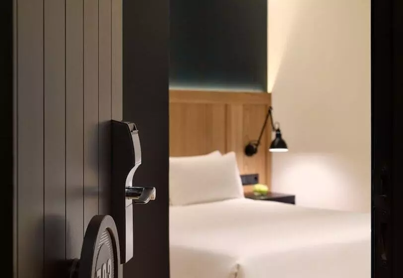 اتاق استاندارد, H10 Puerta de Alcalá