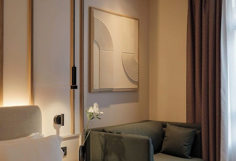 Номер Superior, H10 Puerta de Alcalá