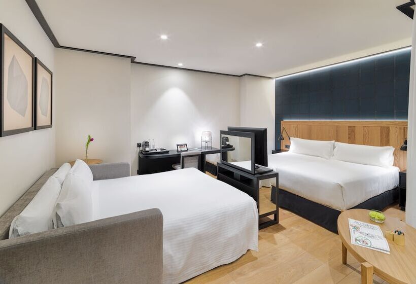 Номер Superior, H10 Puerta de Alcalá