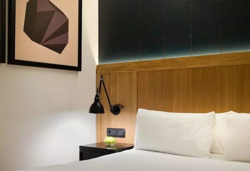 اتاق لوکس, H10 Puerta de Alcalá
