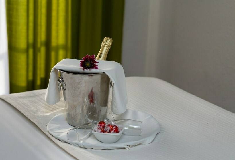 スタンダードルーム, Las Estrellas