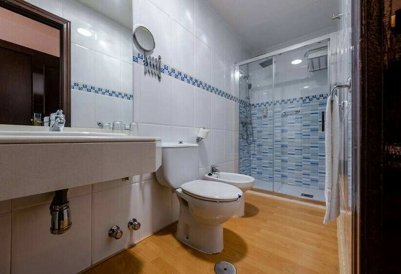 スタンダードルーム, Las Estrellas