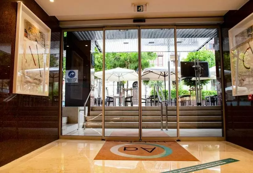 Economy Single Room, Los Bracos