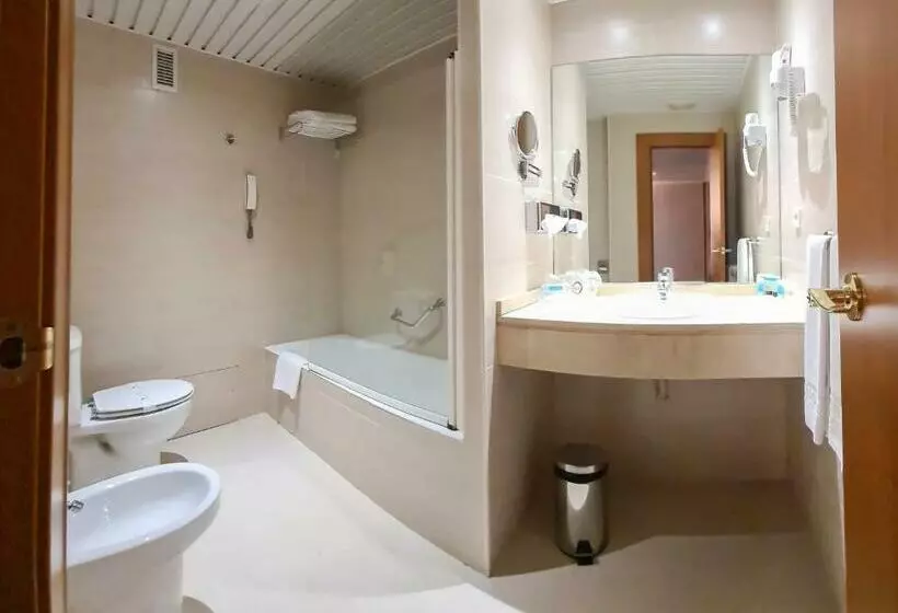 Economy Single Room, Los Bracos