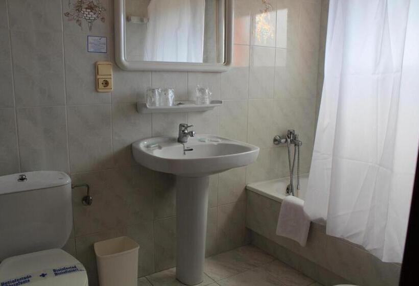 Standard Triple Room, Los Naranjos