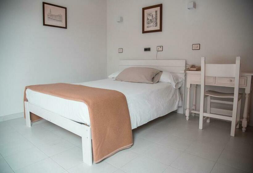 스탠다드 싱글 룸, Los Olmos