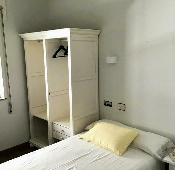 스탠다드 싱글 룸, Los Olmos