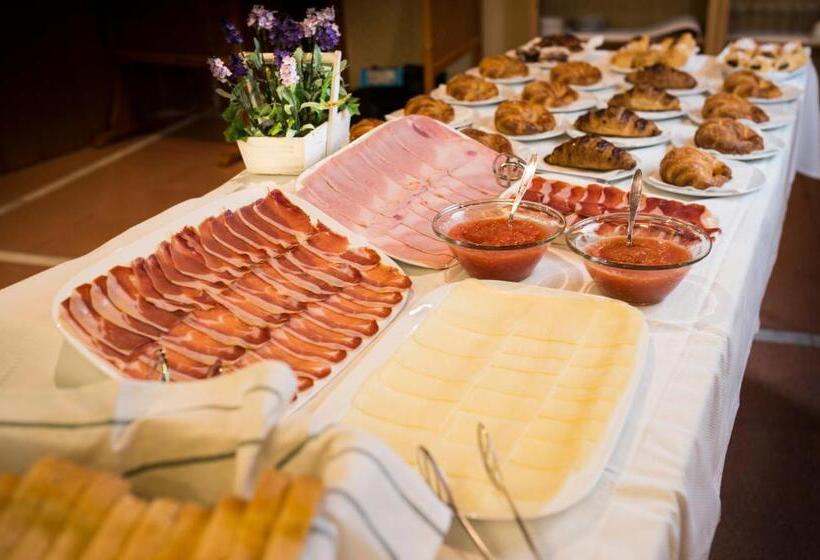 اتاق استاندارد یک نفره, Nadal