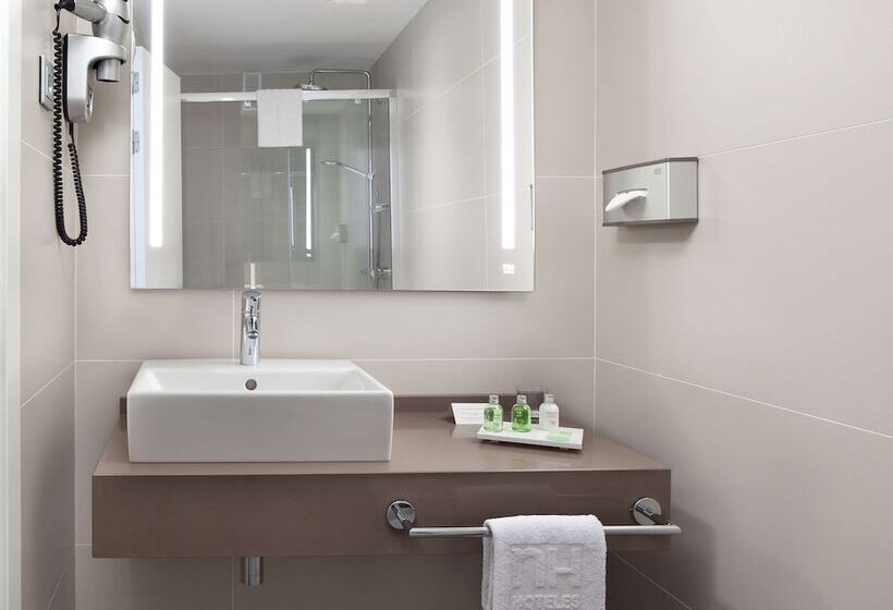 اتاق عادی یک تخته, NH Madrid Atocha