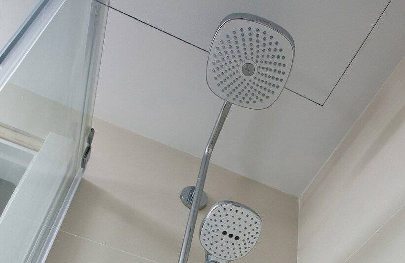 اتاق عادی یک تخته, NH Madrid Atocha