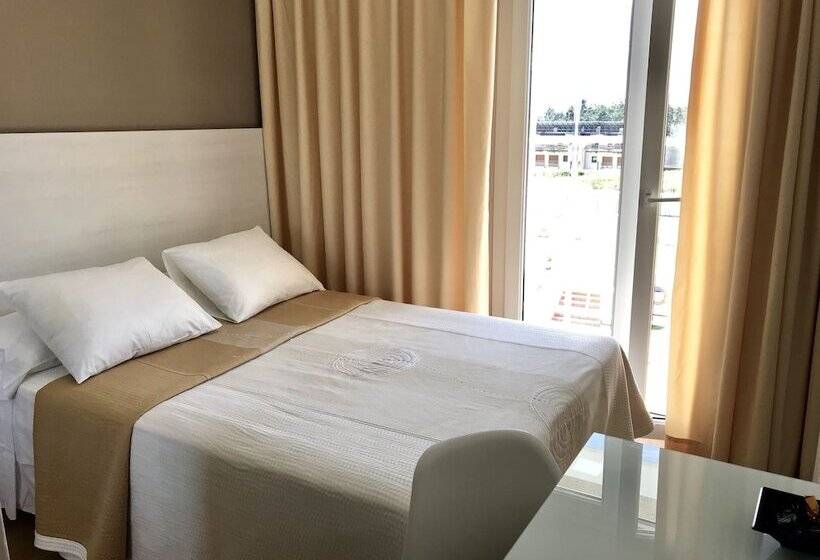 חדר סטנדרט יחיד, Nuevo Vichona