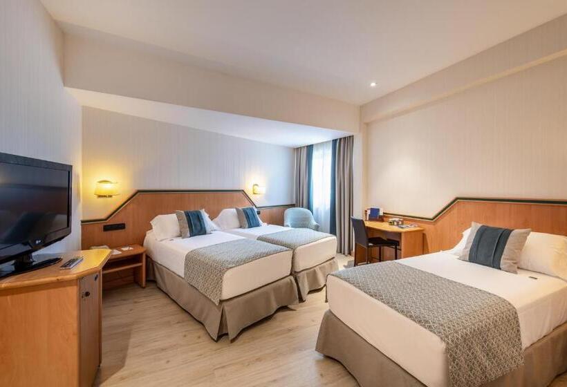 스탠다드 트리플 룸, Praga