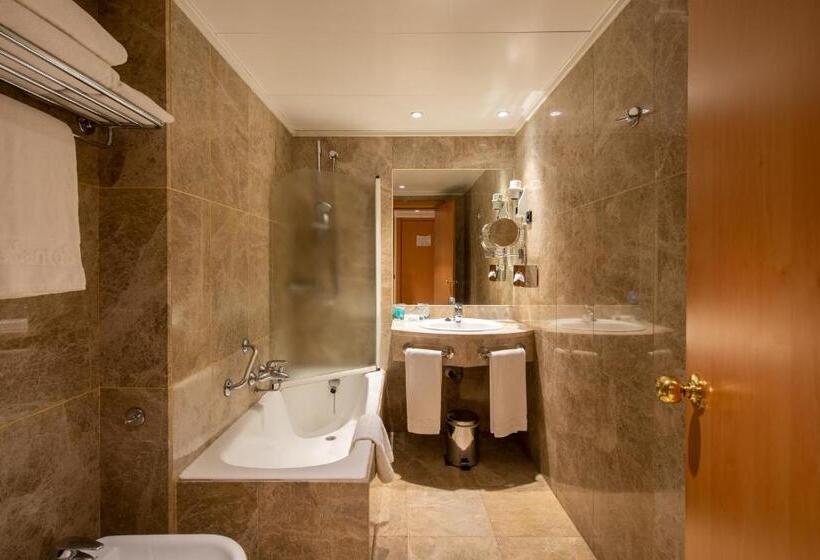 اتاق استاندارد چهار تخته, Praga