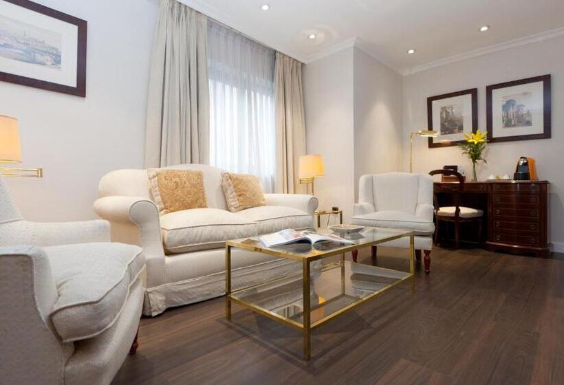 주니어 스위트, Praga