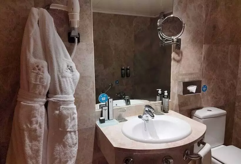Quarto superior, Praga