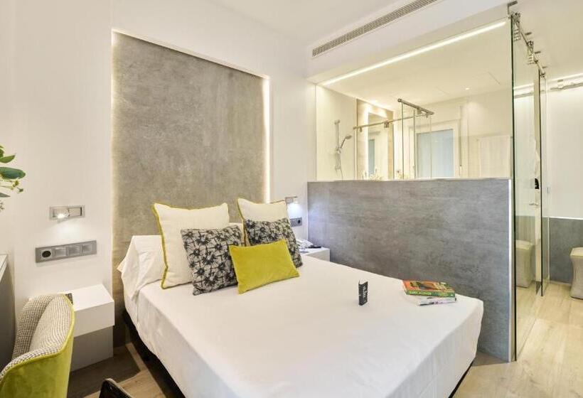 インサイドのシングルルーム, Regina