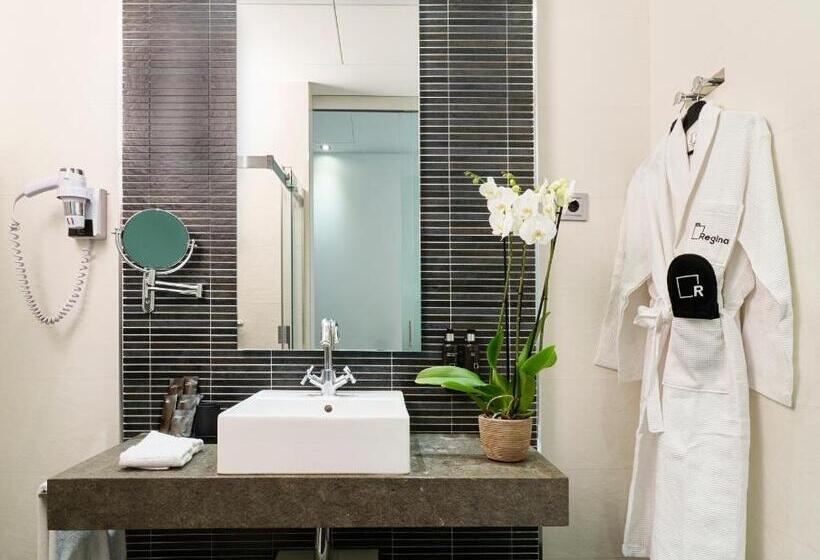 سوئیت جونیور اینتریور, Regina