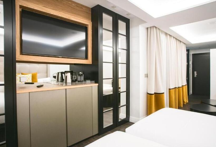 インサイドジュニアスイート, Regina