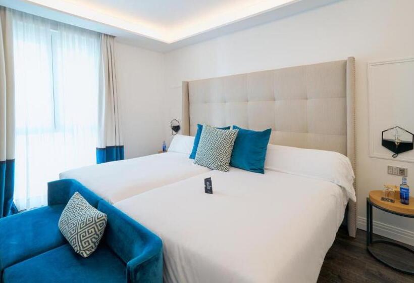 インサイドのスーペリアルーム, Regina