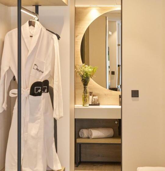 ジュニアスイート, Regina