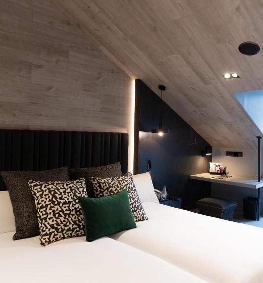 ペントハウスルーム, Regina