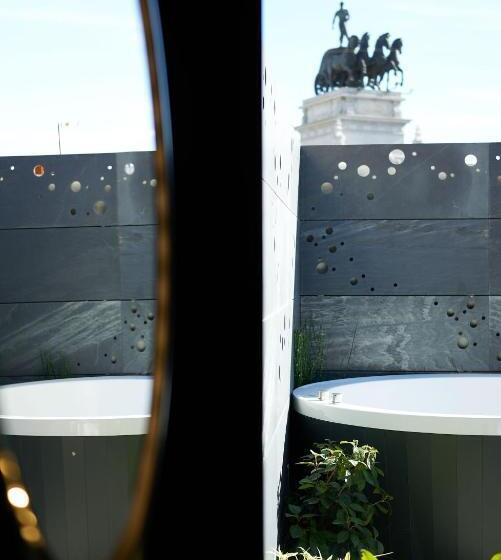 テラス付きデラックスルーム, Regina