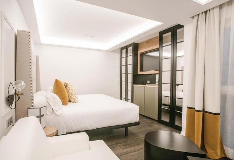 インサイドジュニアスイート, Regina