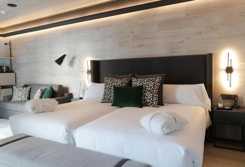 インサイドジュニアスイート, Regina