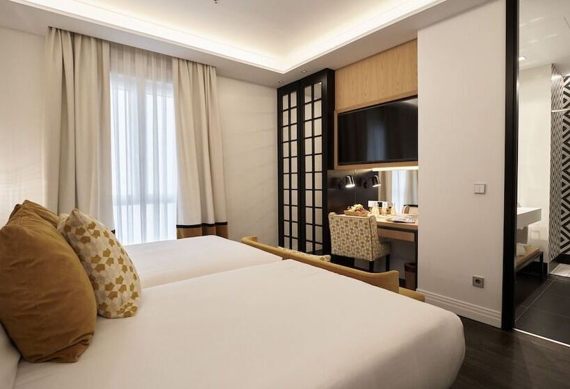 インサイドのスーペリアルーム, Regina