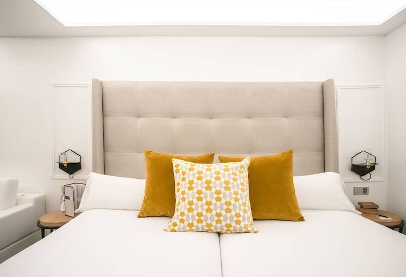 インサイドジュニアスイート, Regina